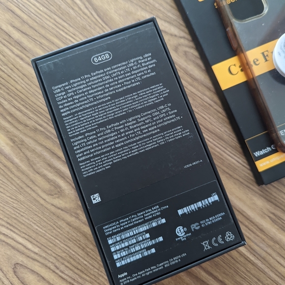 SOLD Unlocked iPhone 11 Pro with Case and Screen Protector - Picture 8 of 8